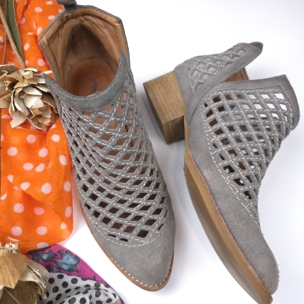 Jeffery Campbell Gray Suede Cutout Ankle Boots Sz 6m